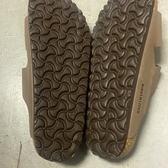 Arizona mocha Birkenstocks 6n - Picture 5 of 5